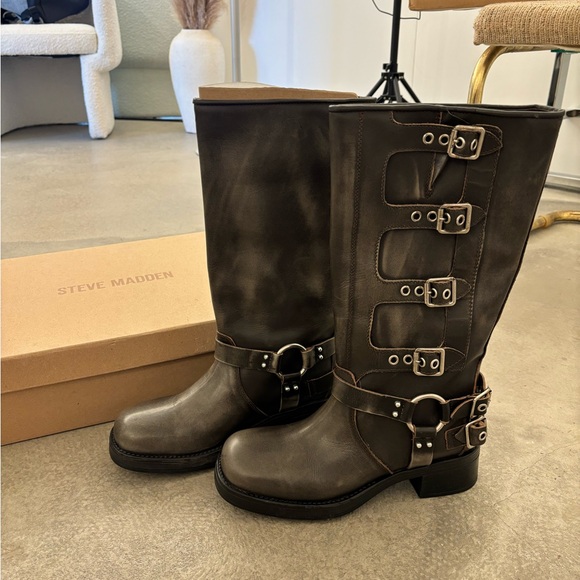 SOLD NIB STEVE MADDEN Brocks Distressed Black Leather Moto Boots - Picture 11 of 12